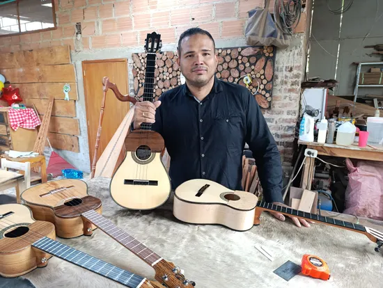 José Gregorio Abreu Luthier